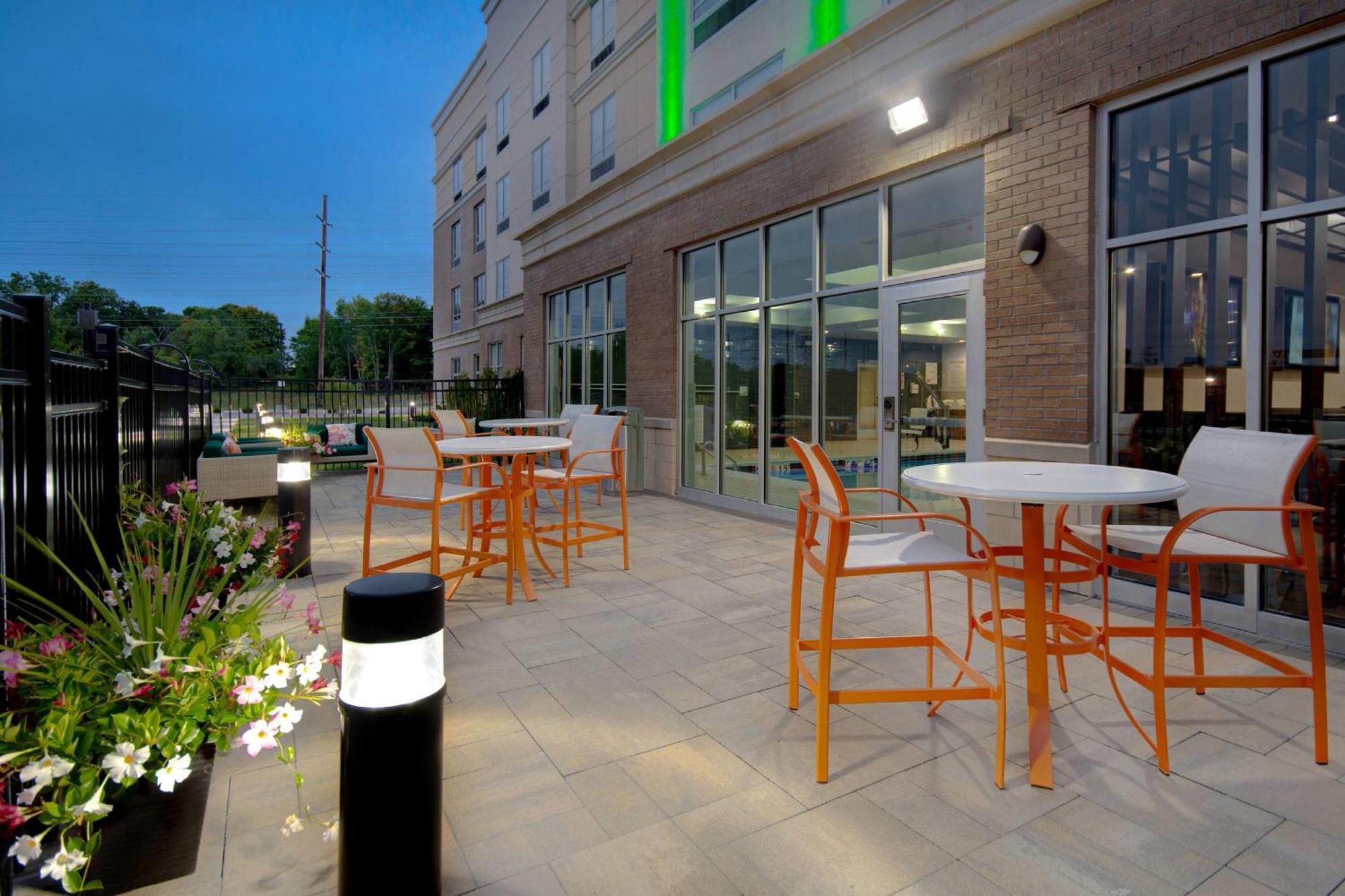 Holiday Inn Grand Rapids North - Walker By Ihg Zewnętrze zdjęcie
